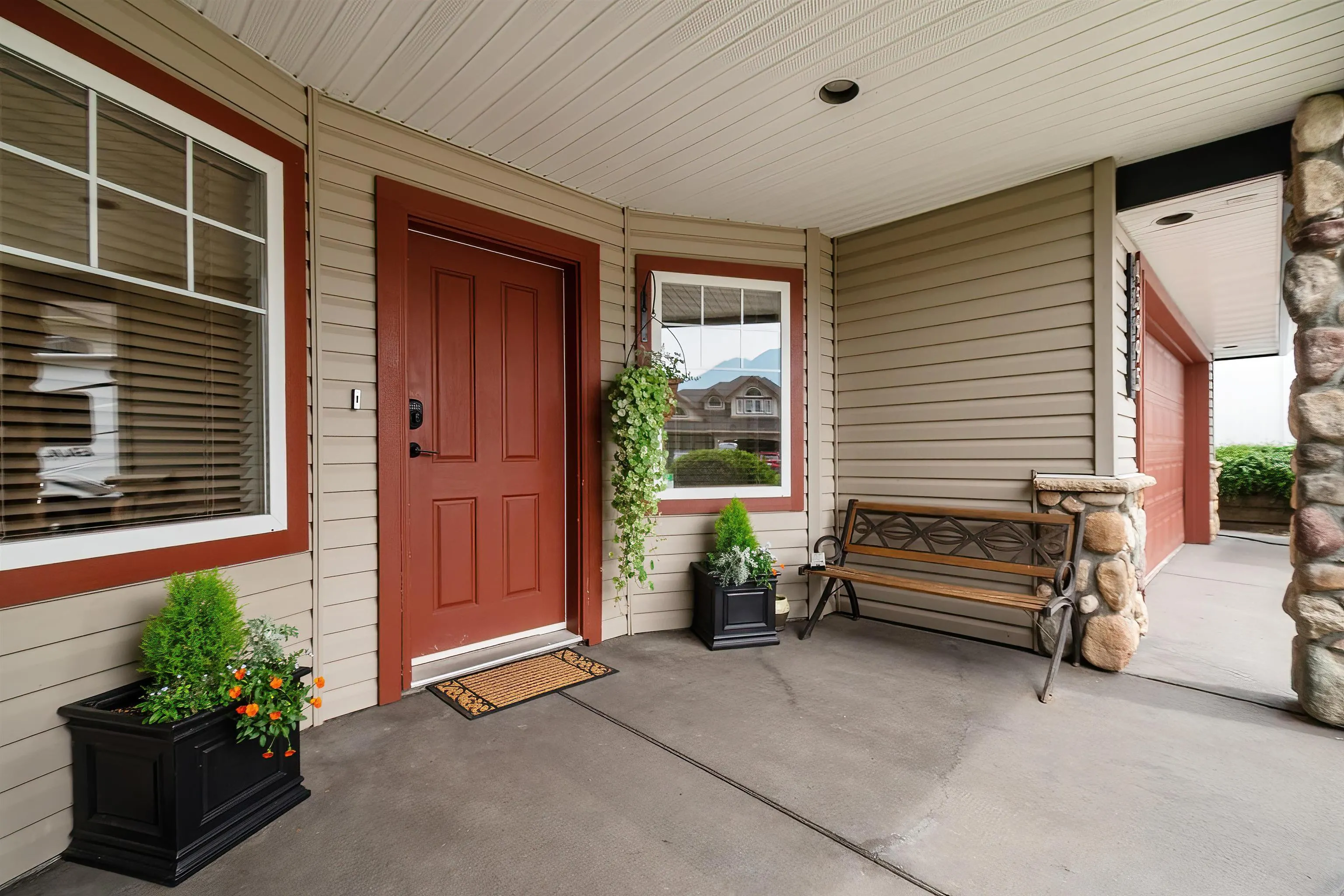 45995 Bridle Ridge Crescent