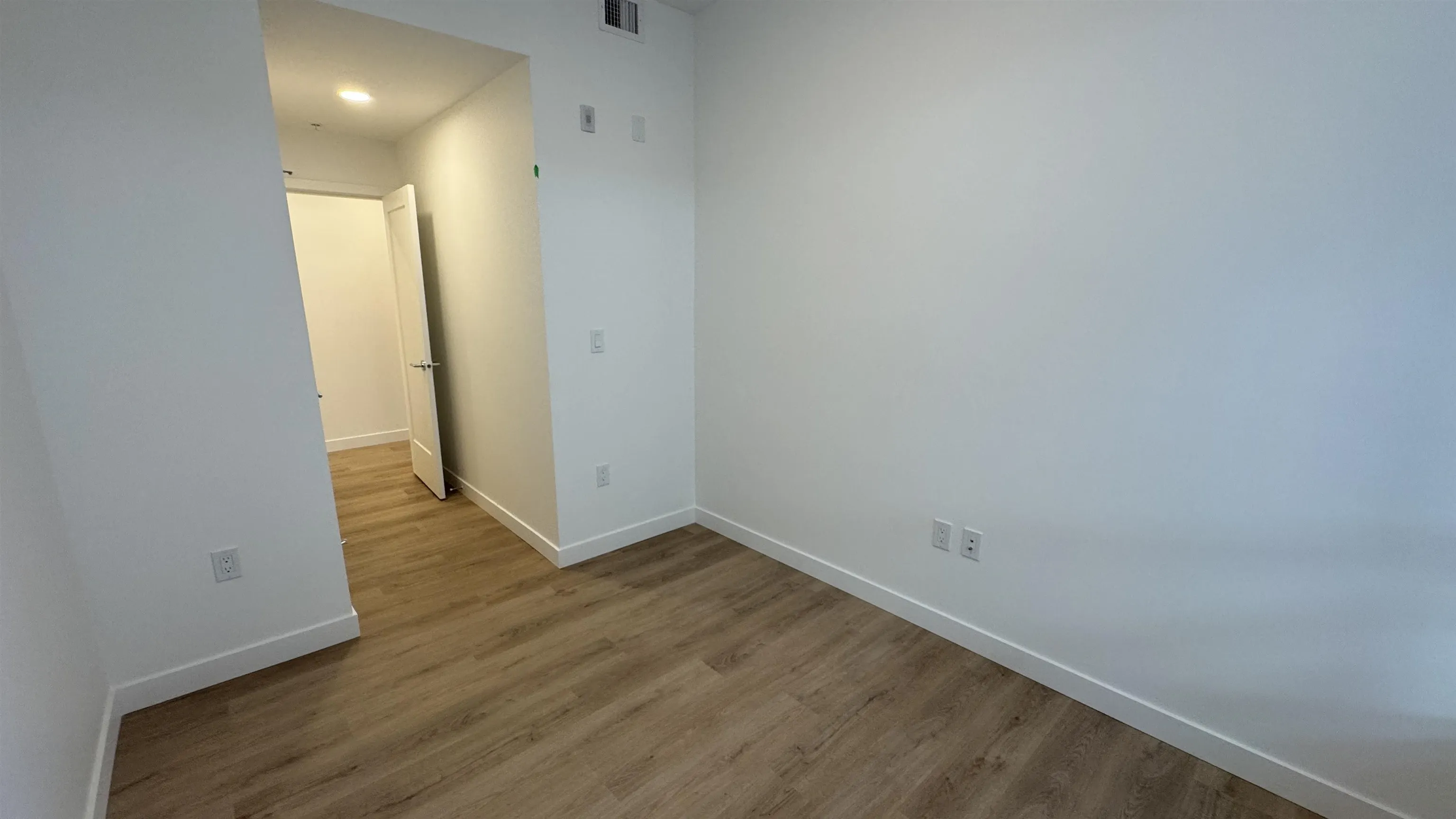 21X 375 Clayton Street