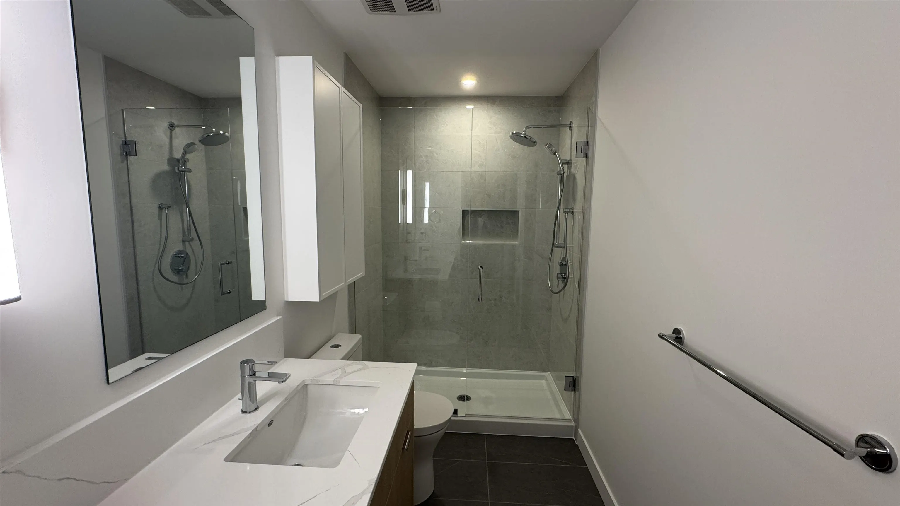 21X 375 Clayton Street
