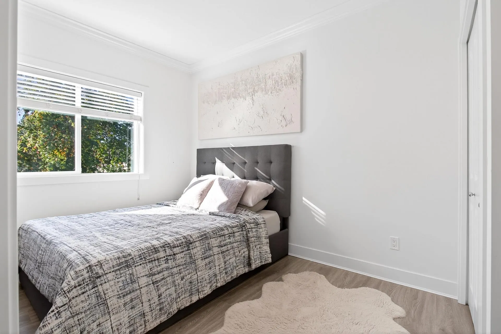 308 2389 Hawthorne Avenue