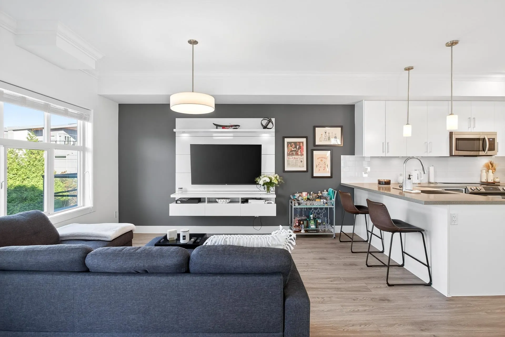 308 2389 Hawthorne Avenue