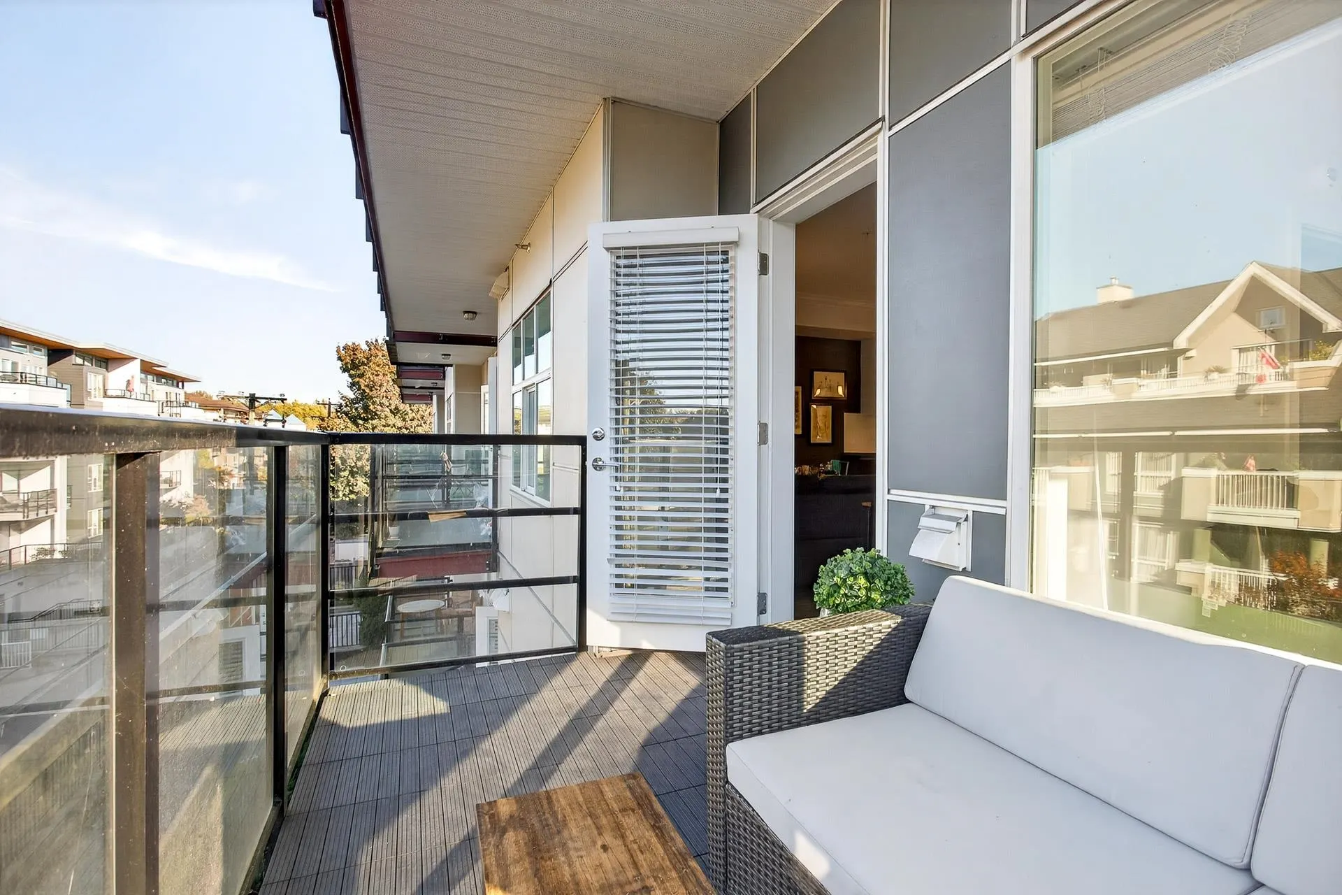 308 2389 Hawthorne Avenue