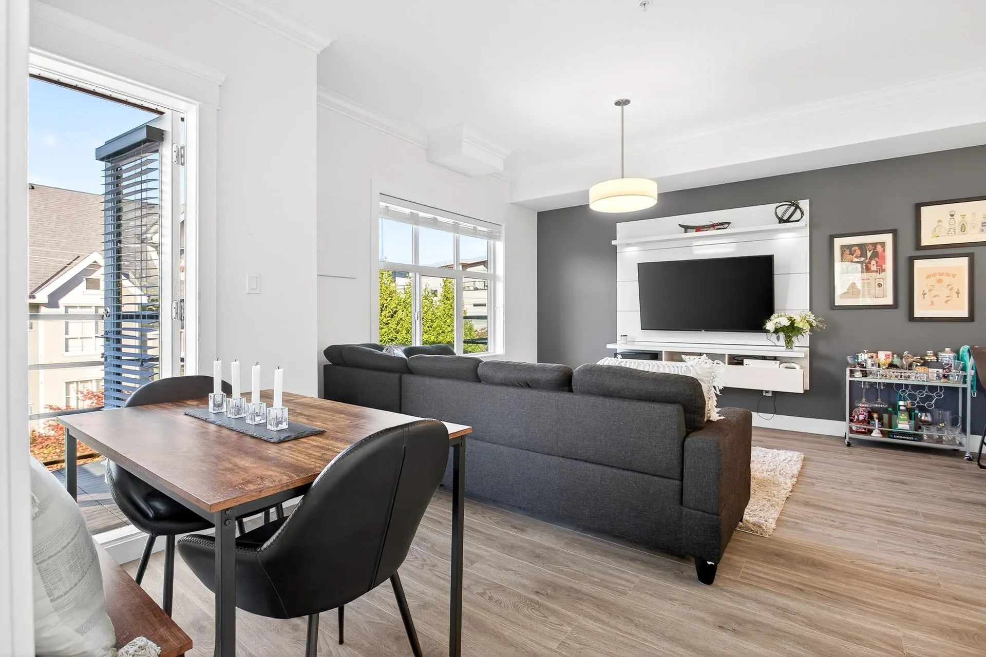 308 2389 Hawthorne Avenue