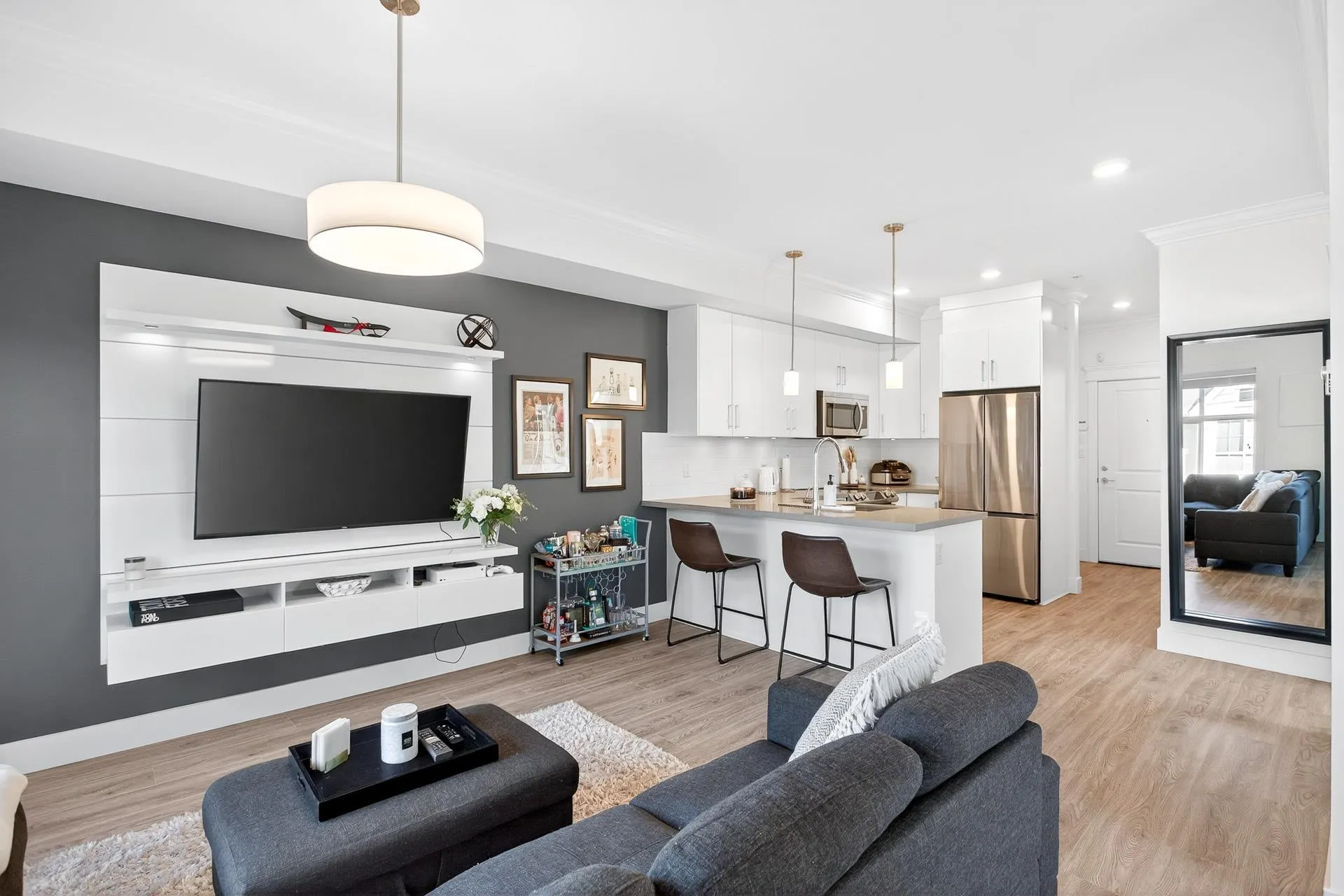 308 2389 Hawthorne Avenue