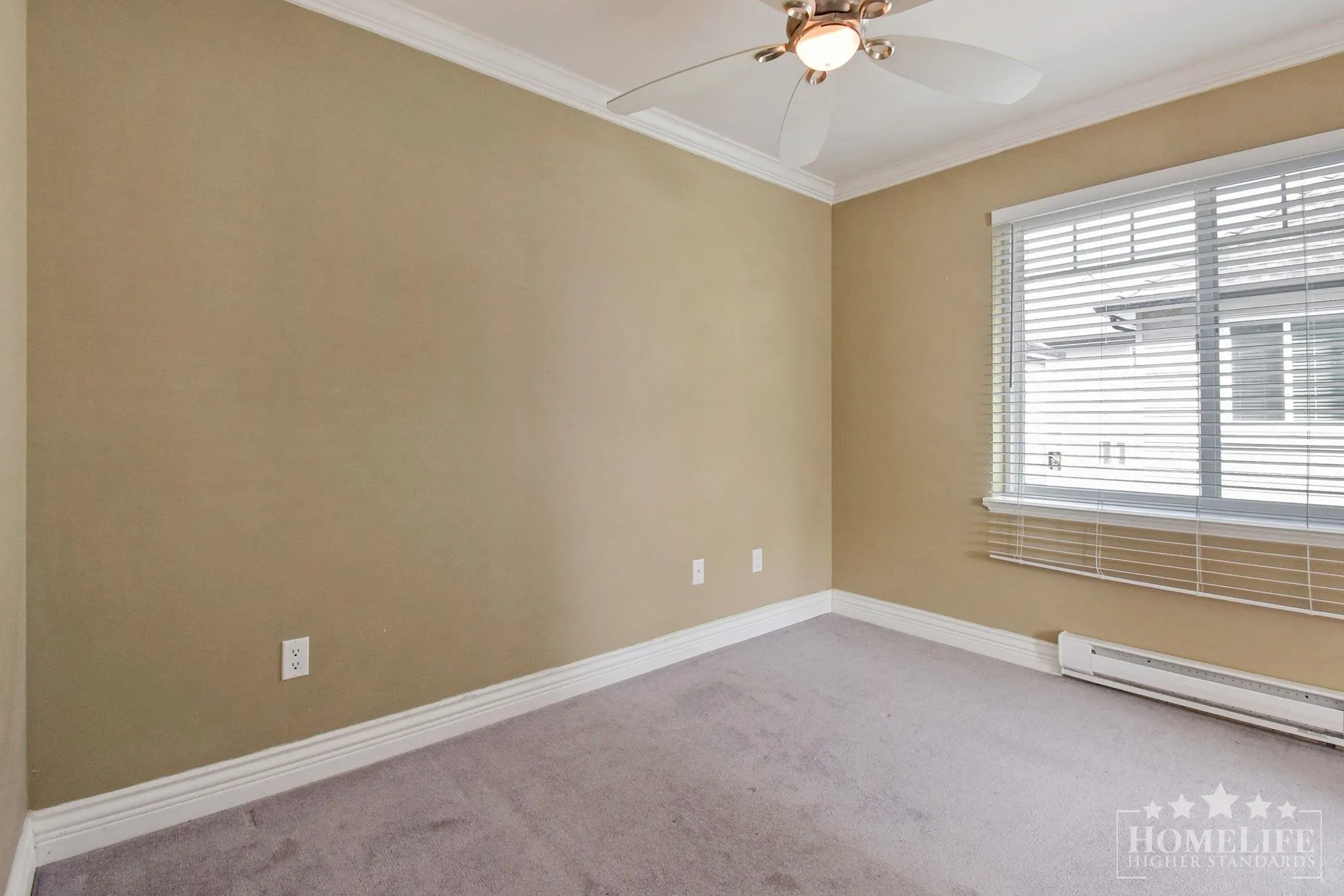 Coach House 7052 195 Street