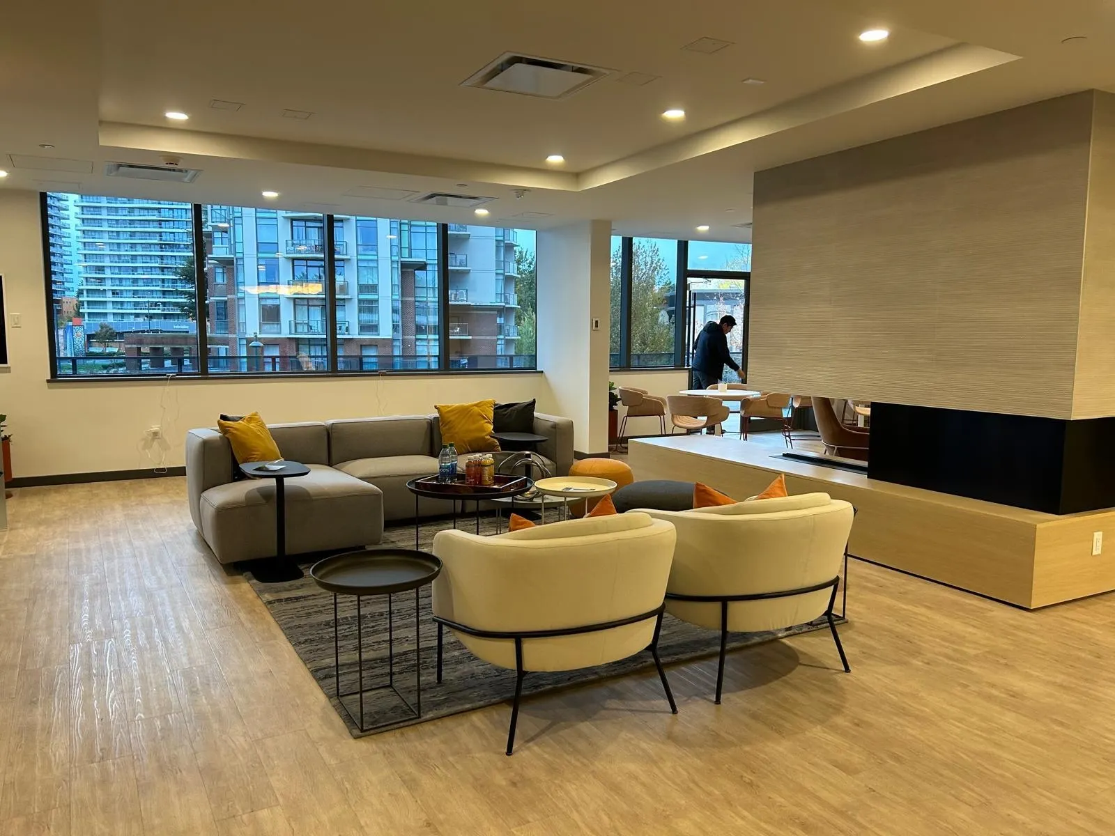 2910 10448 University Drive