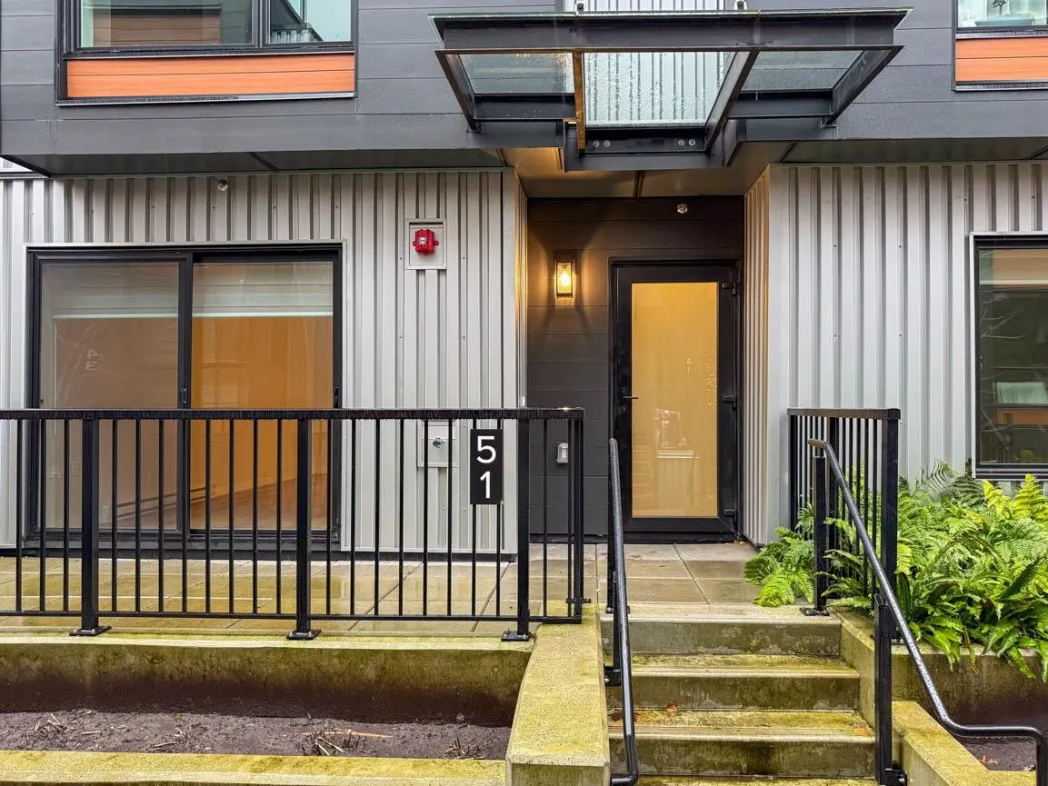 G34 2070 E 20th Avenue