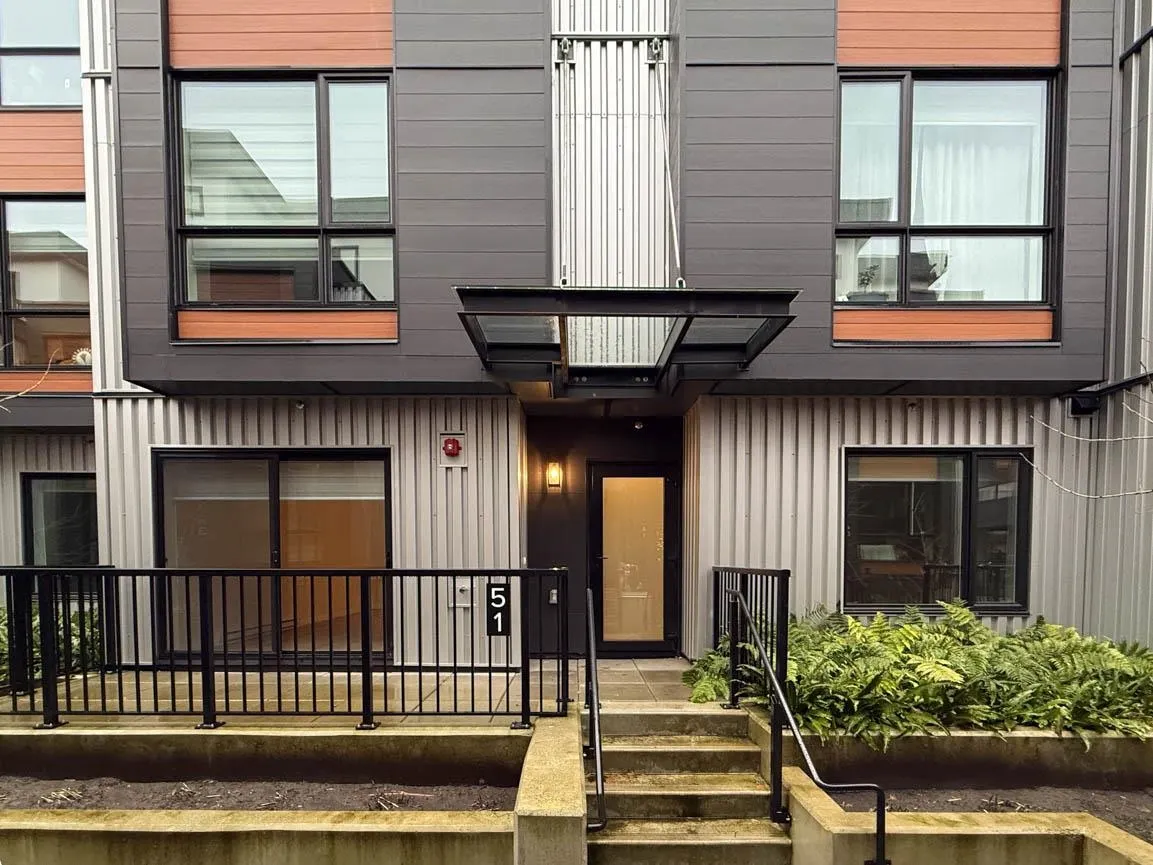 G34 2070 E 20th Avenue