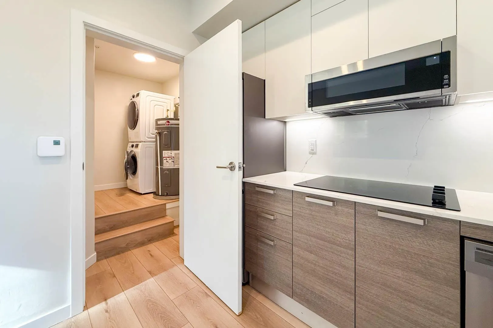 G22 2070 E 20th Avenue