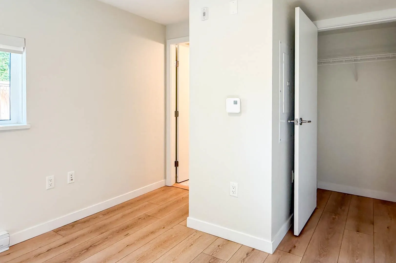 G22 2070 E 20th Avenue