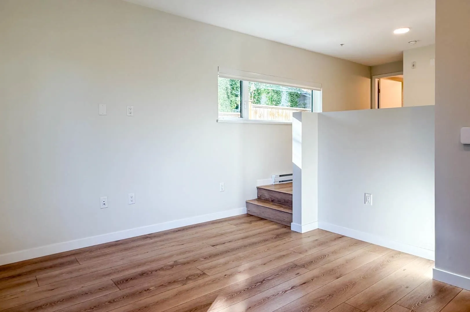 G22 2070 E 20th Avenue