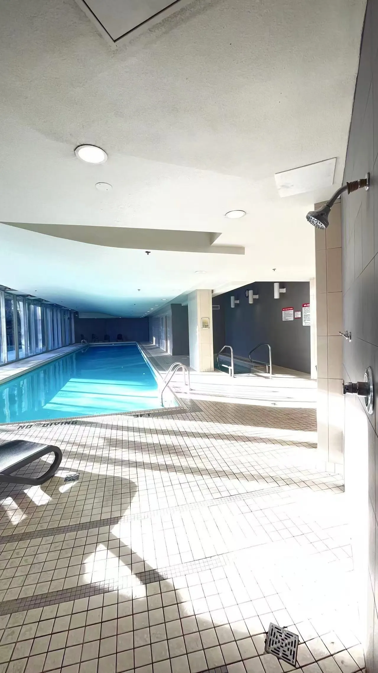 3207 583 Beach Crescent