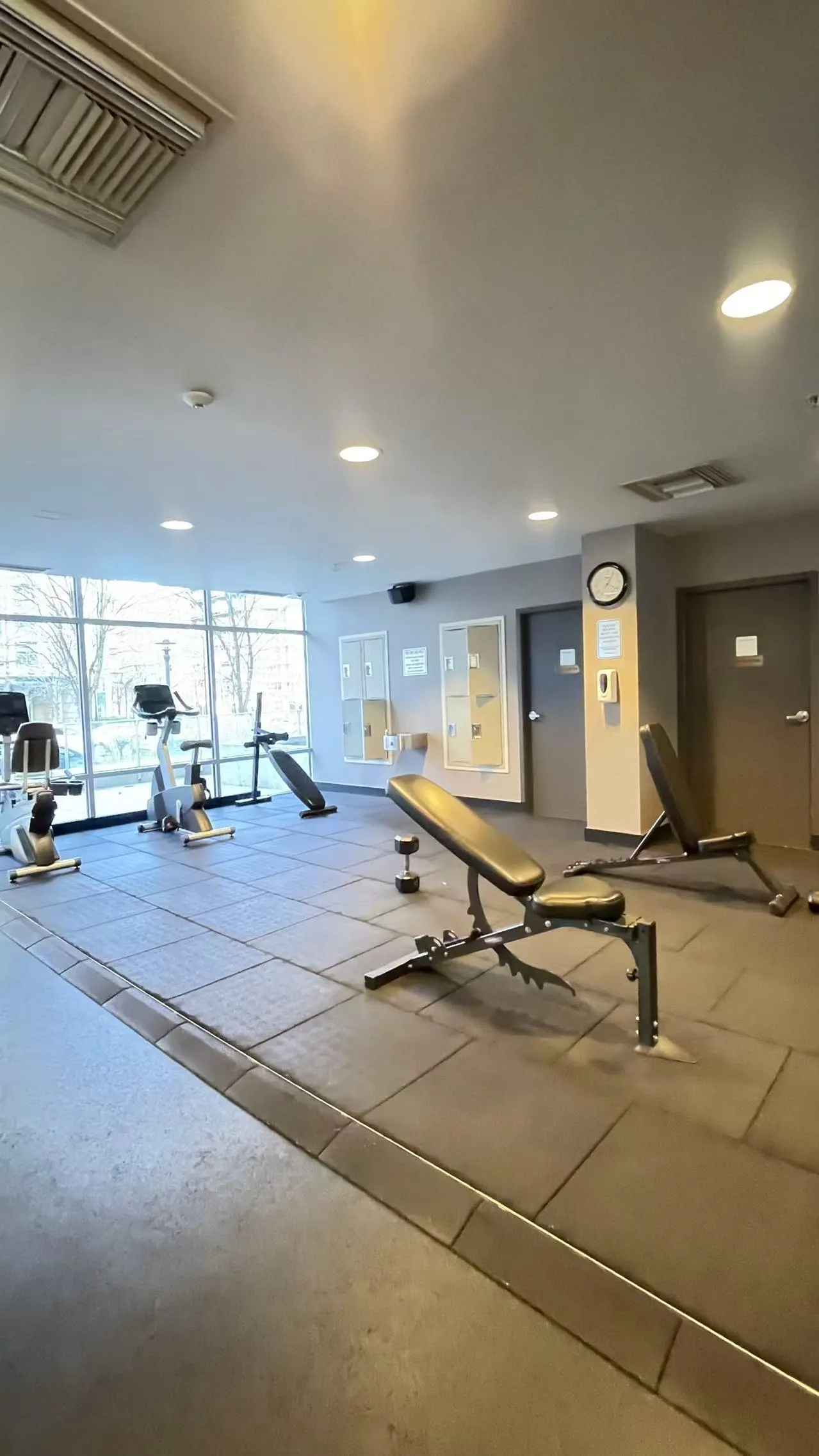 3207 583 Beach Crescent