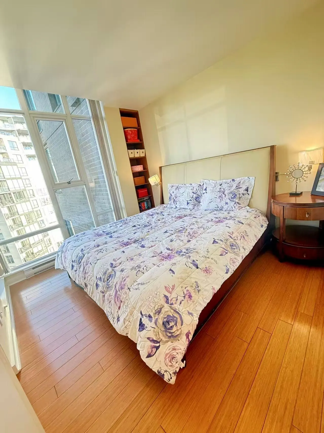 3207 583 Beach Crescent