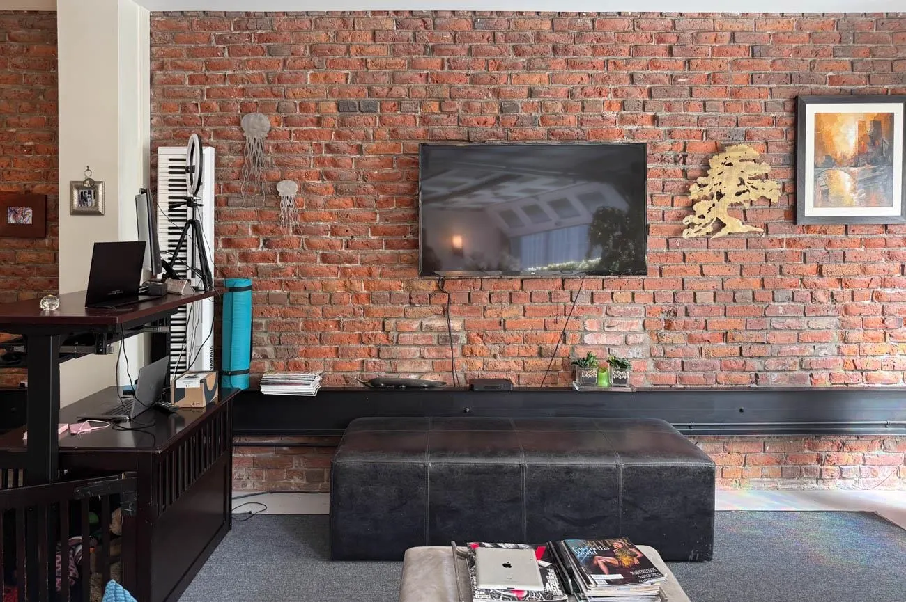 202 1230 Hamilton Street