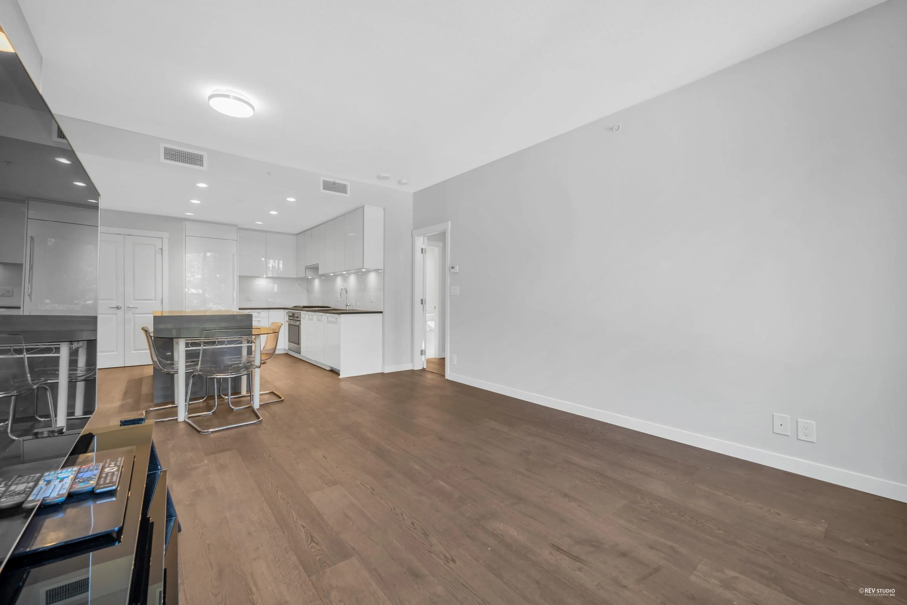 204 3487 Binning Road