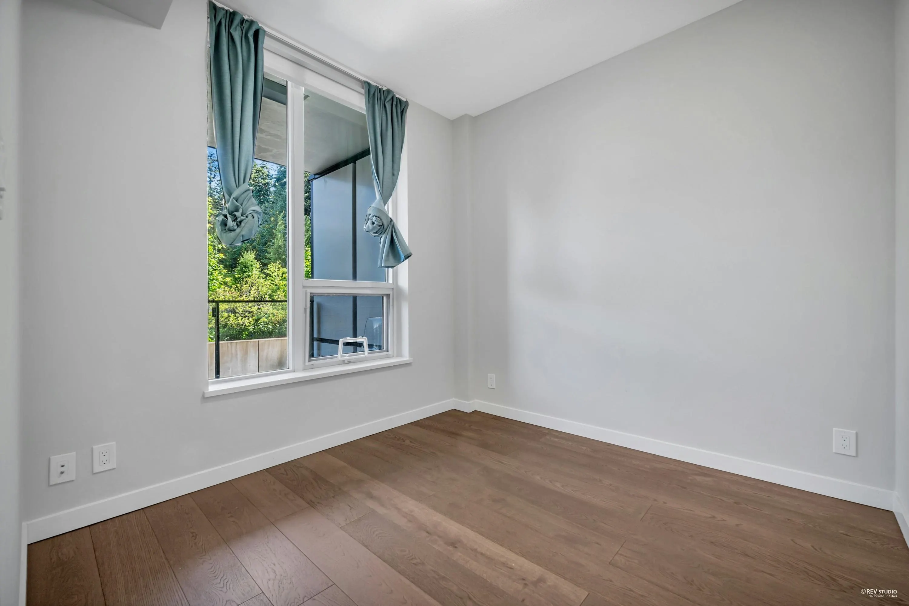 204 3487 Binning Road