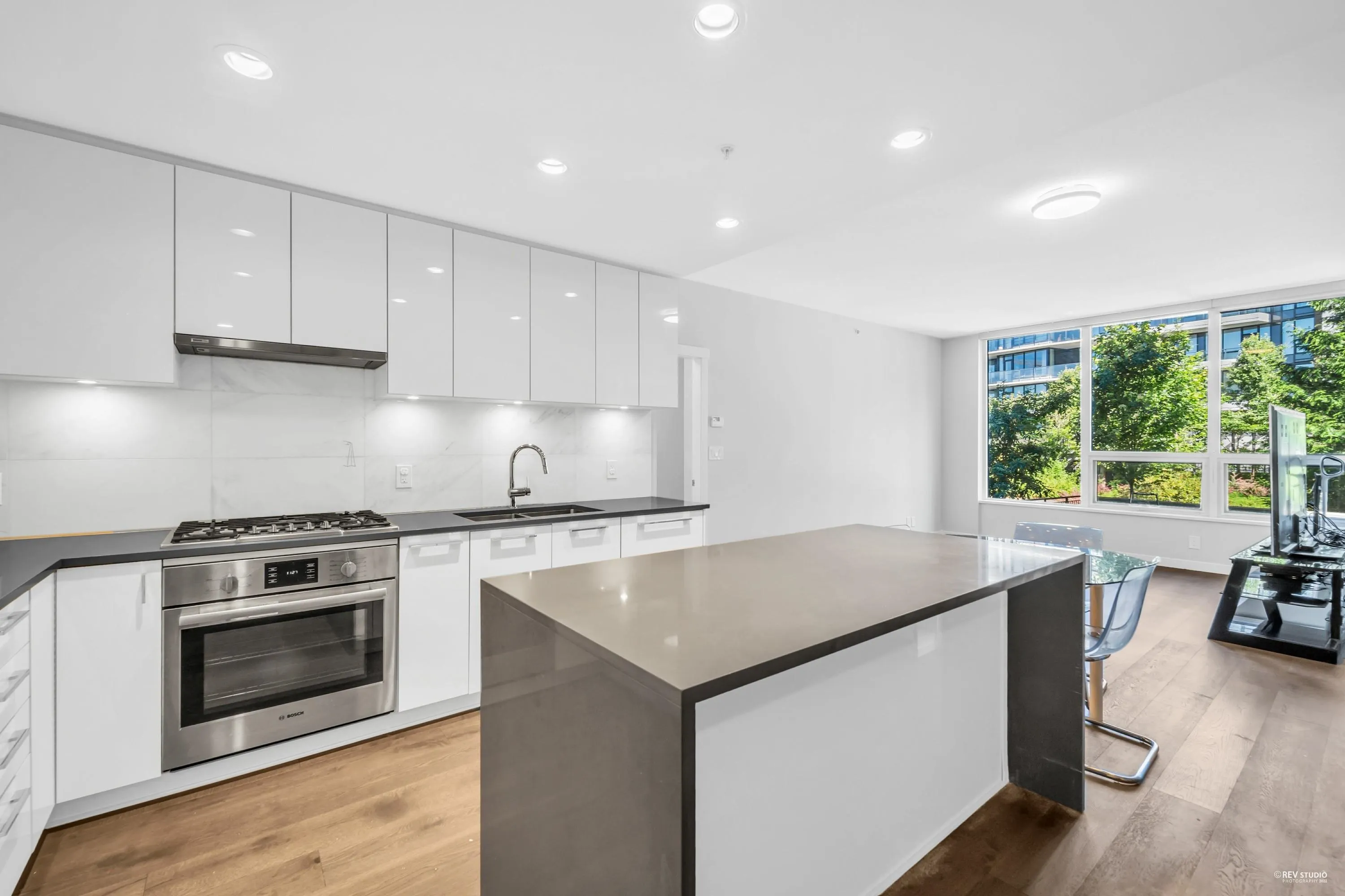 204 3487 Binning Road