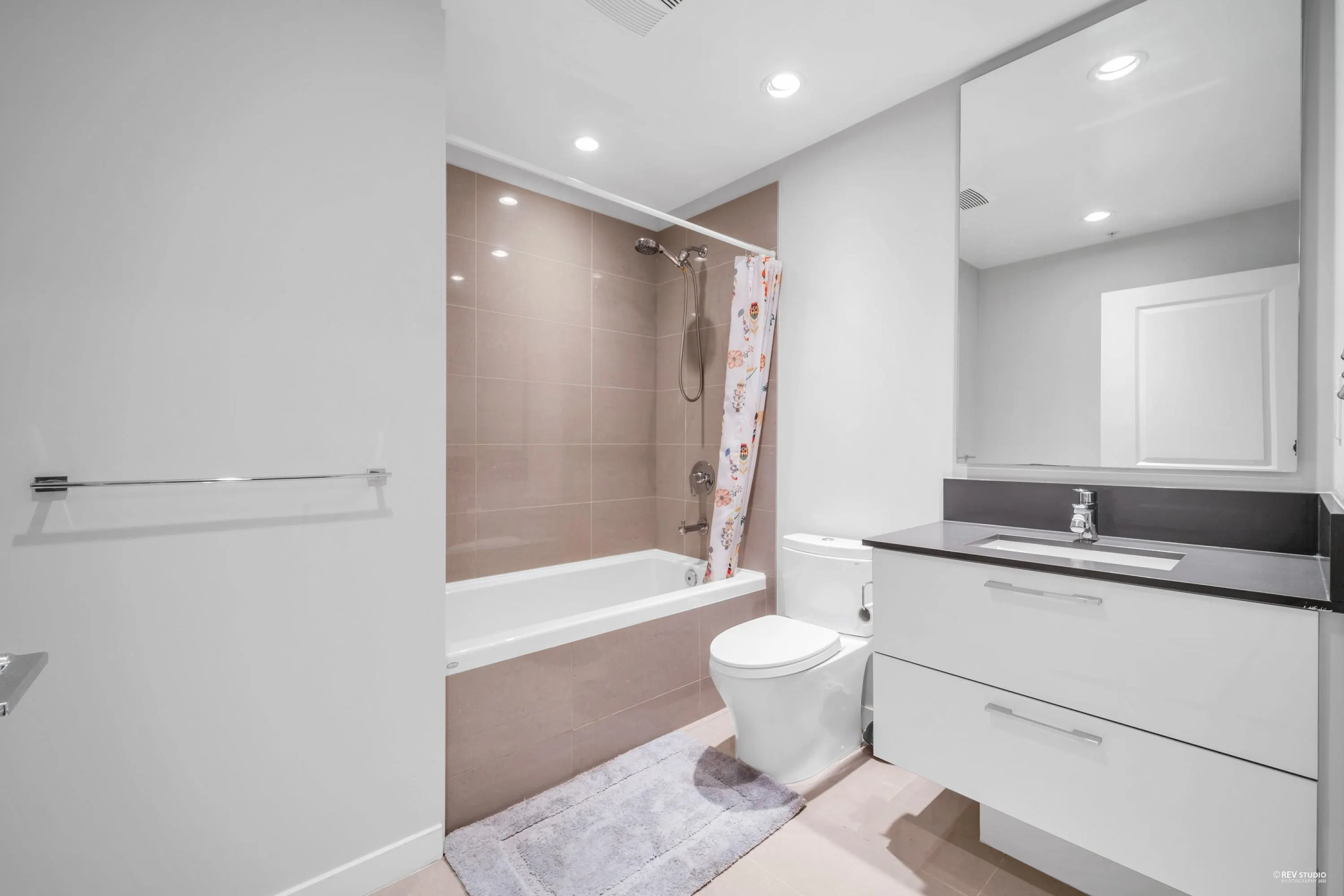 204 3487 Binning Road