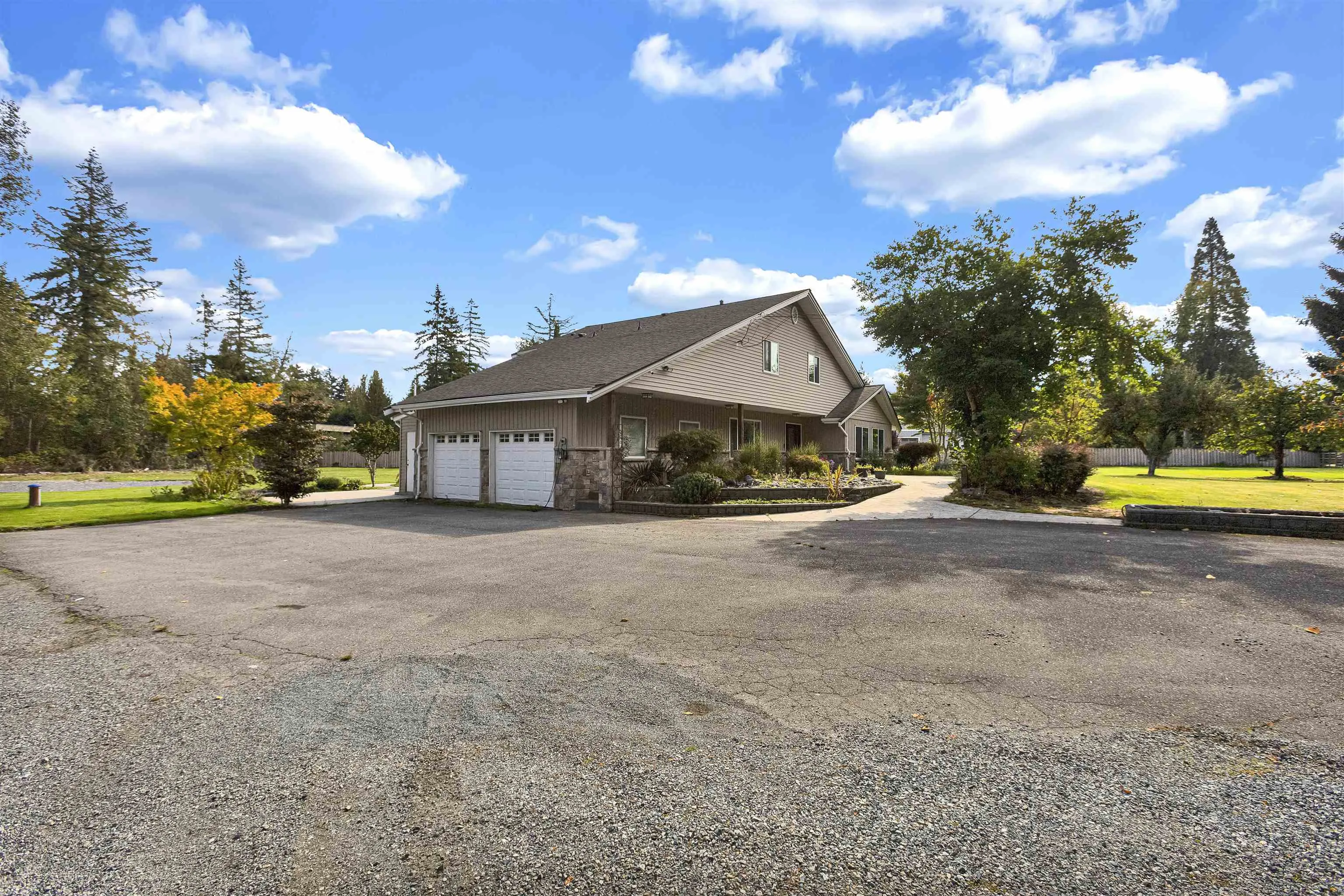 4655 Saddlehorn Crescent