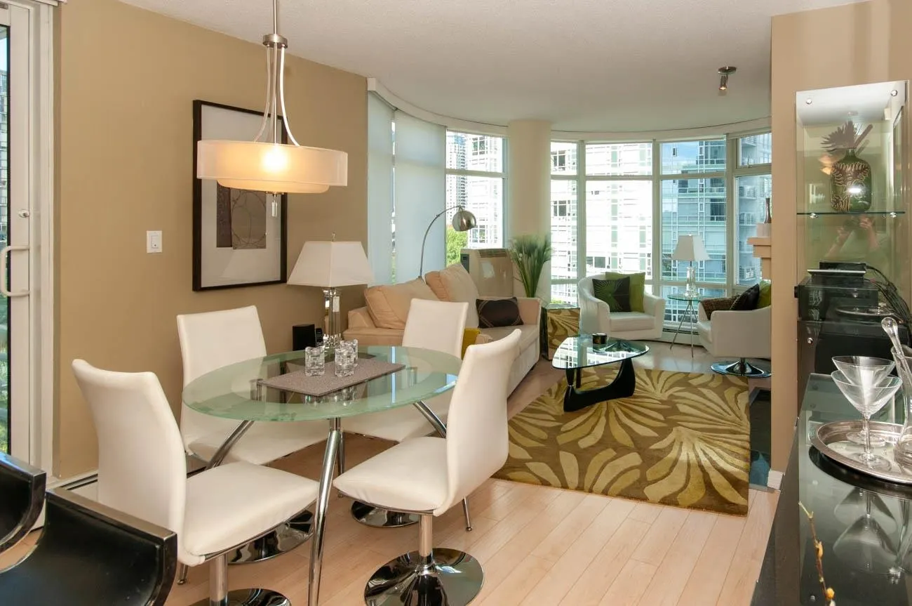 905 1199 Marinaside Crescent