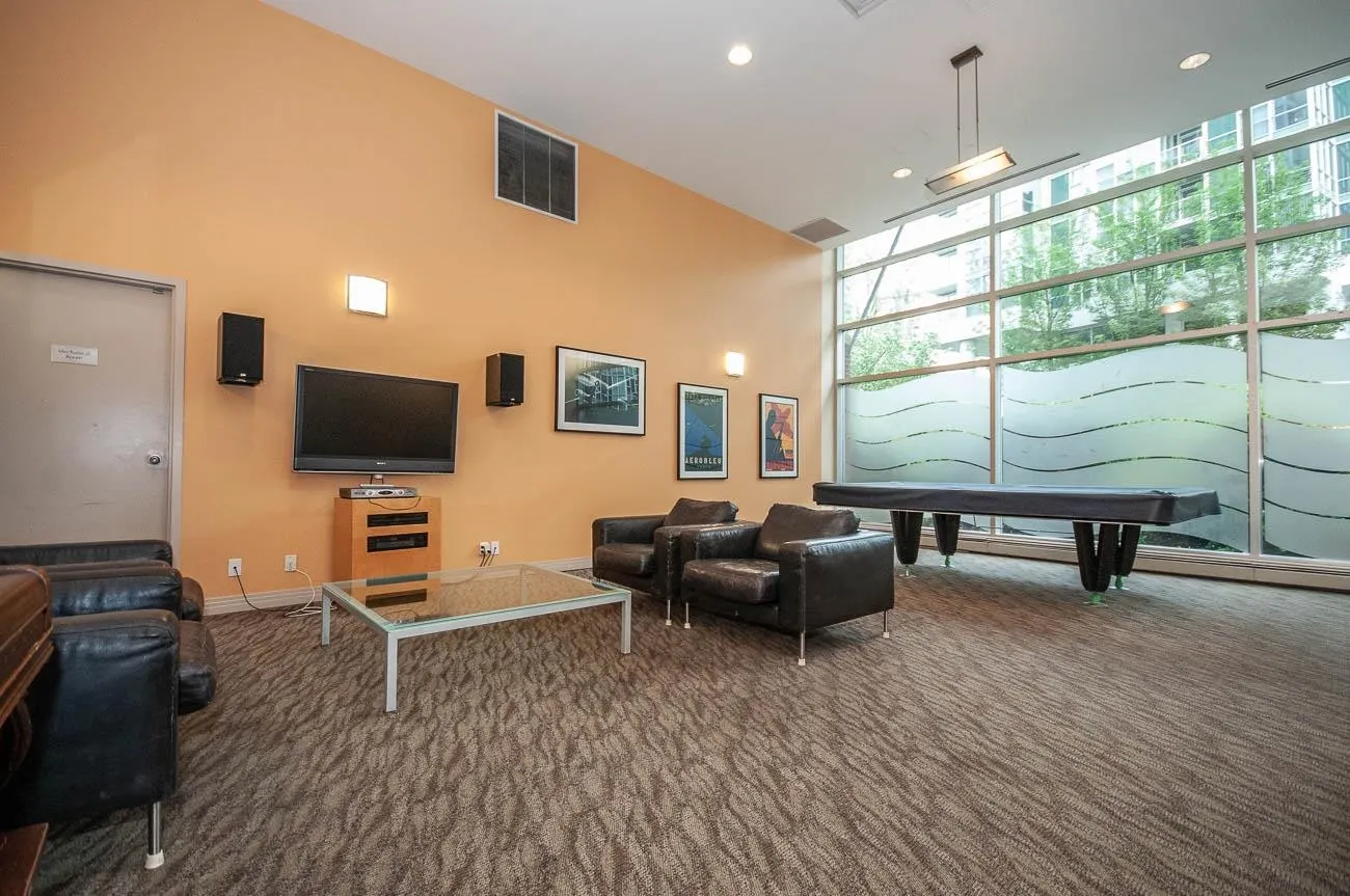905 1199 Marinaside Crescent