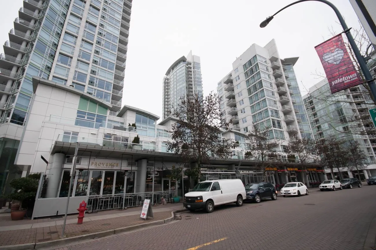 905 1199 Marinaside Crescent