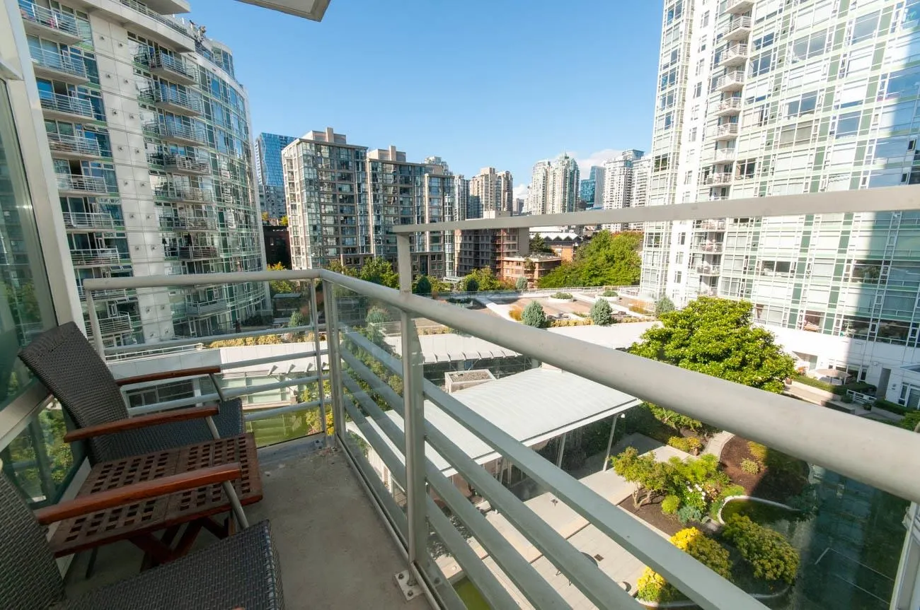905 1199 Marinaside Crescent
