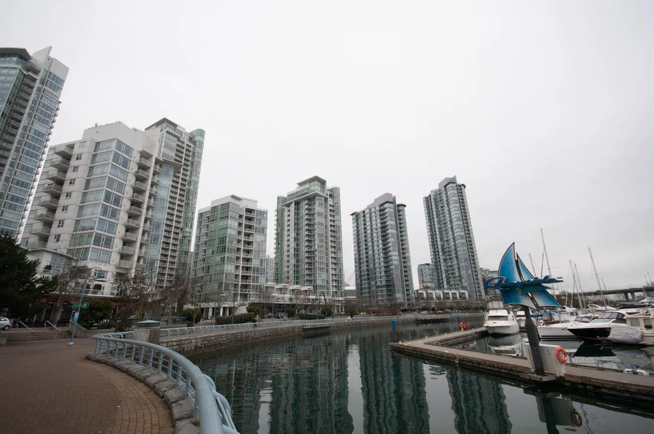905 1199 Marinaside Crescent