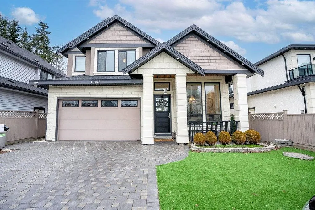 11897 82 Avenue