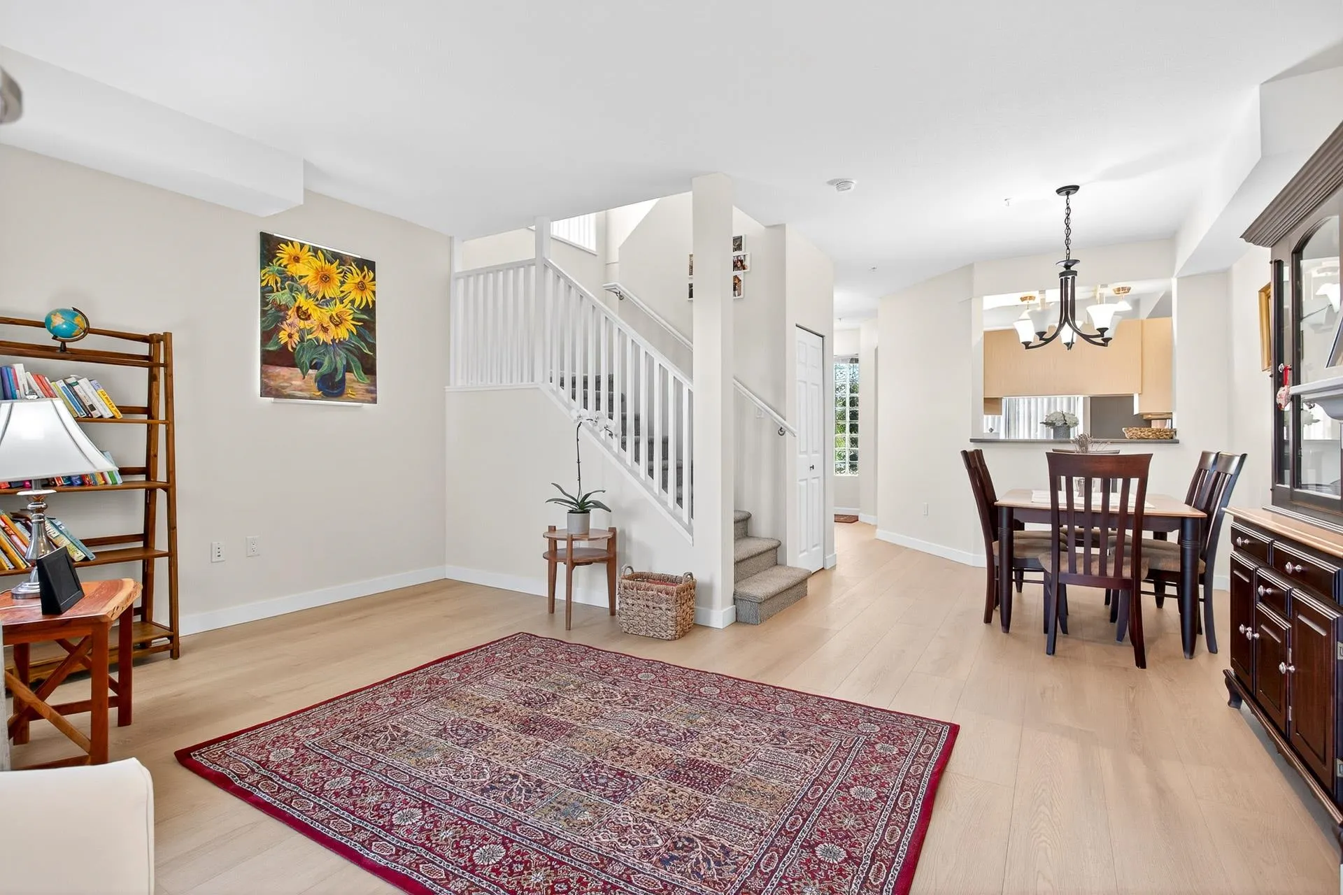 201 815 First Street