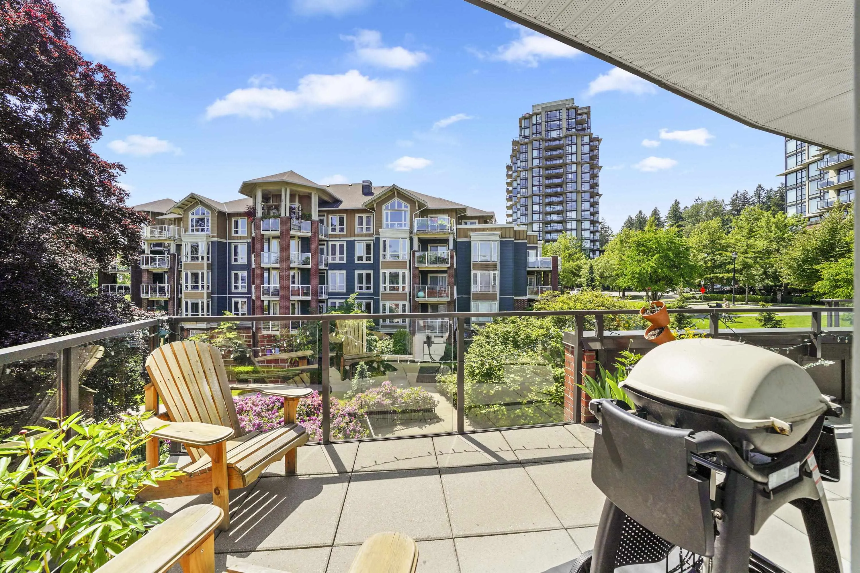 404 20 E Royal Avenue