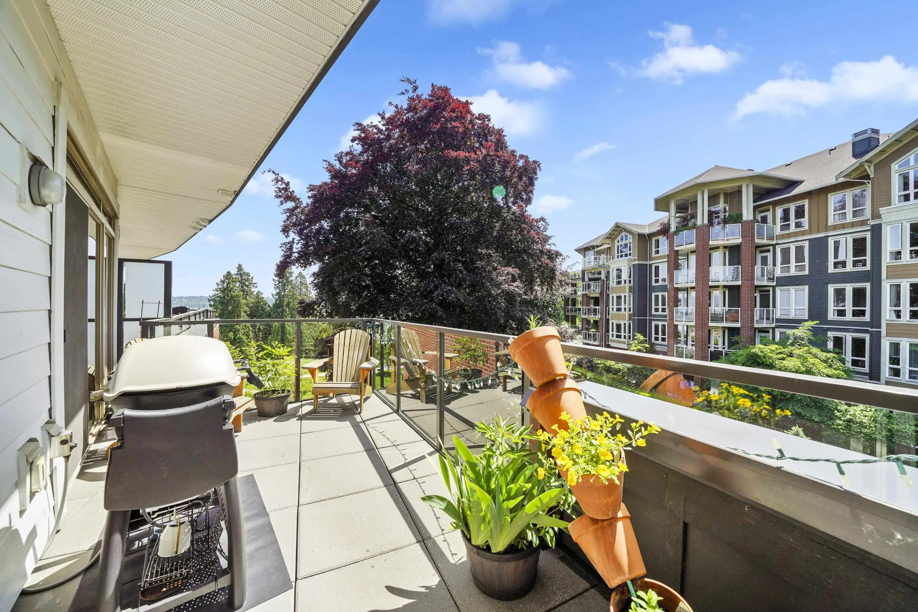 404 20 E Royal Avenue