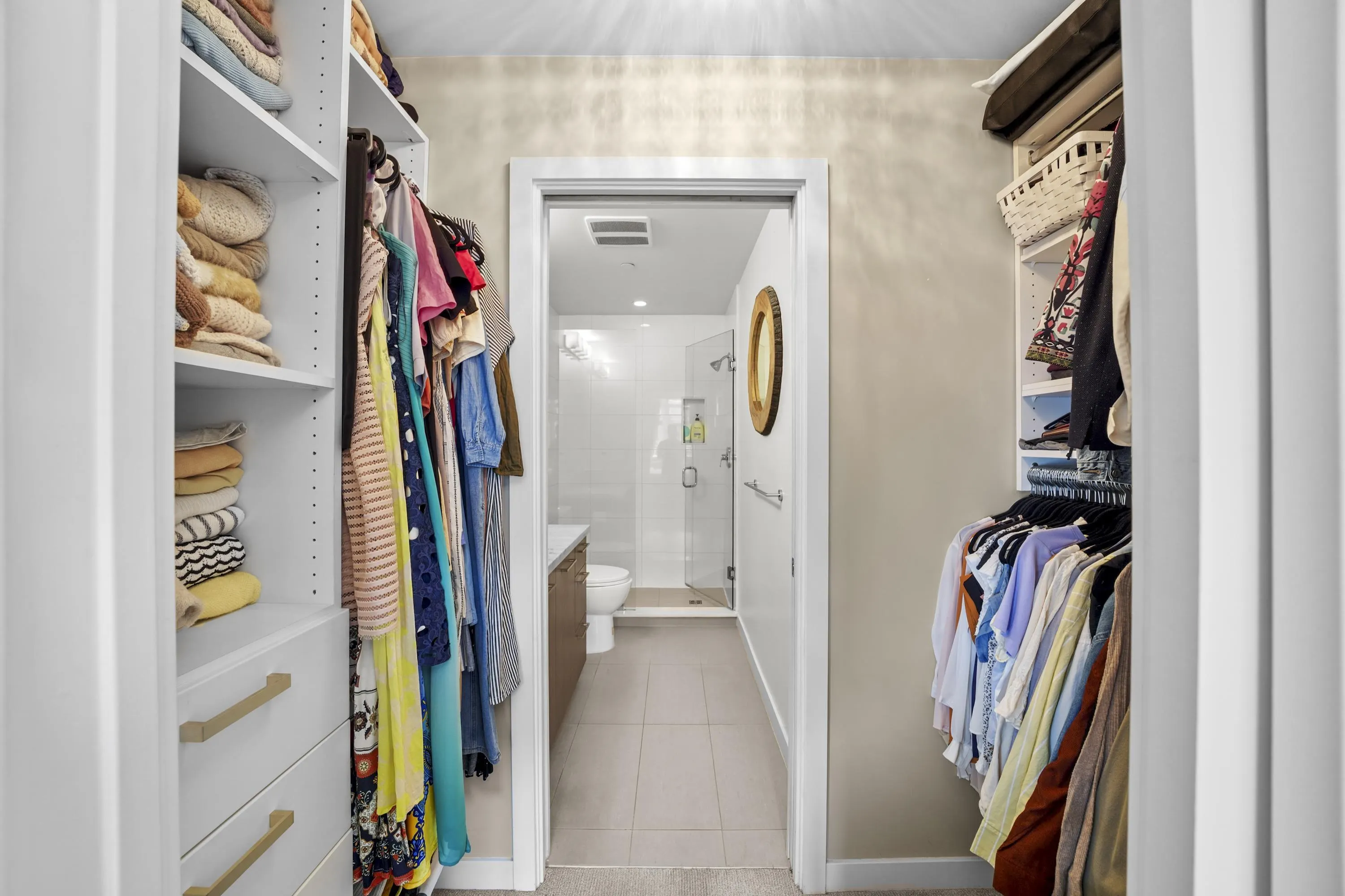 404 20 E Royal Avenue