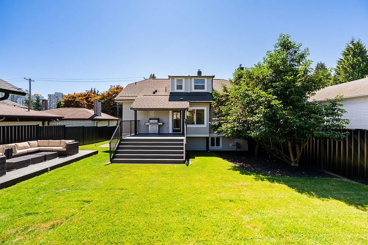 905 Edinburgh Street