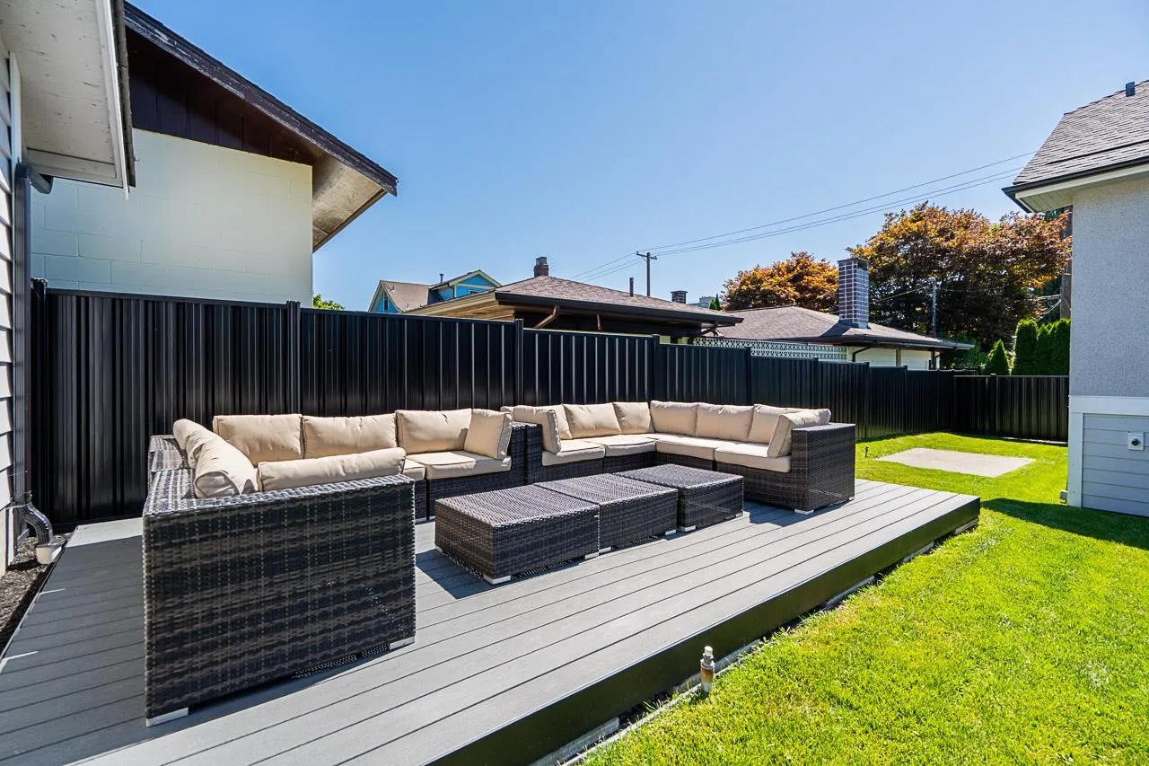 905 Edinburgh Street