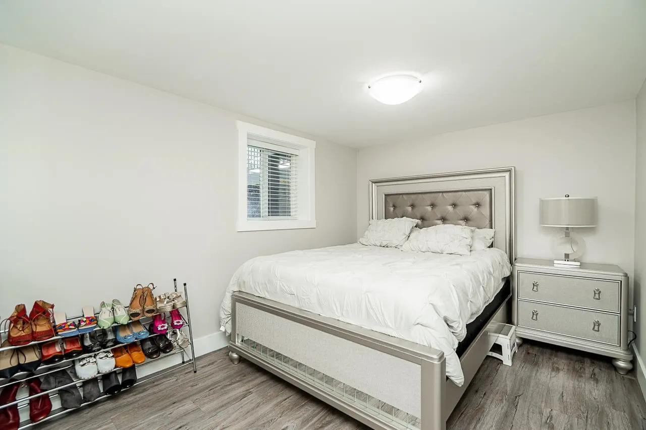 905 Edinburgh Street