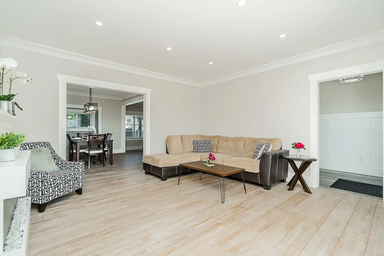 905 Edinburgh Street