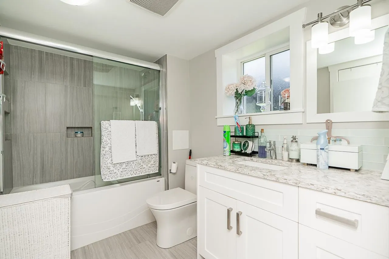 905 Edinburgh Street