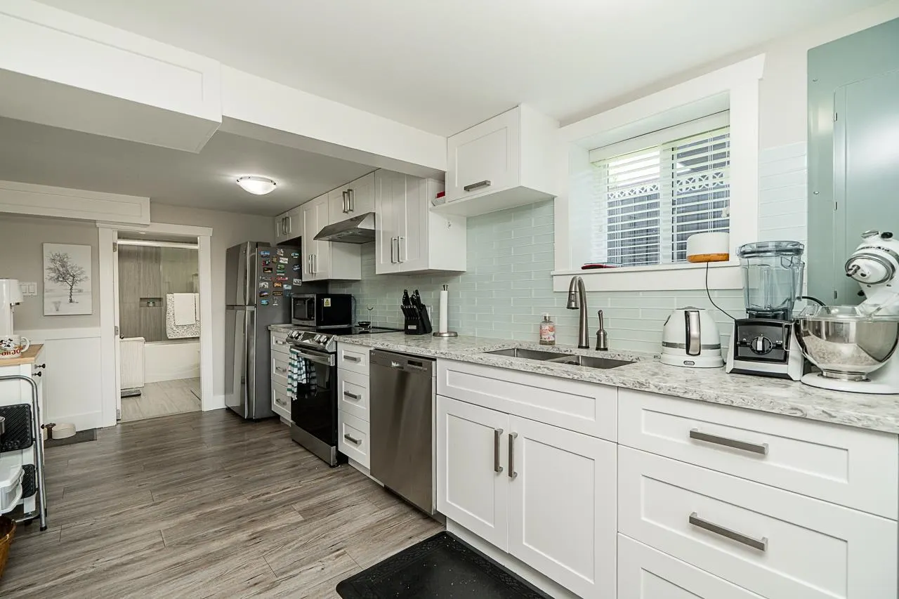 905 Edinburgh Street