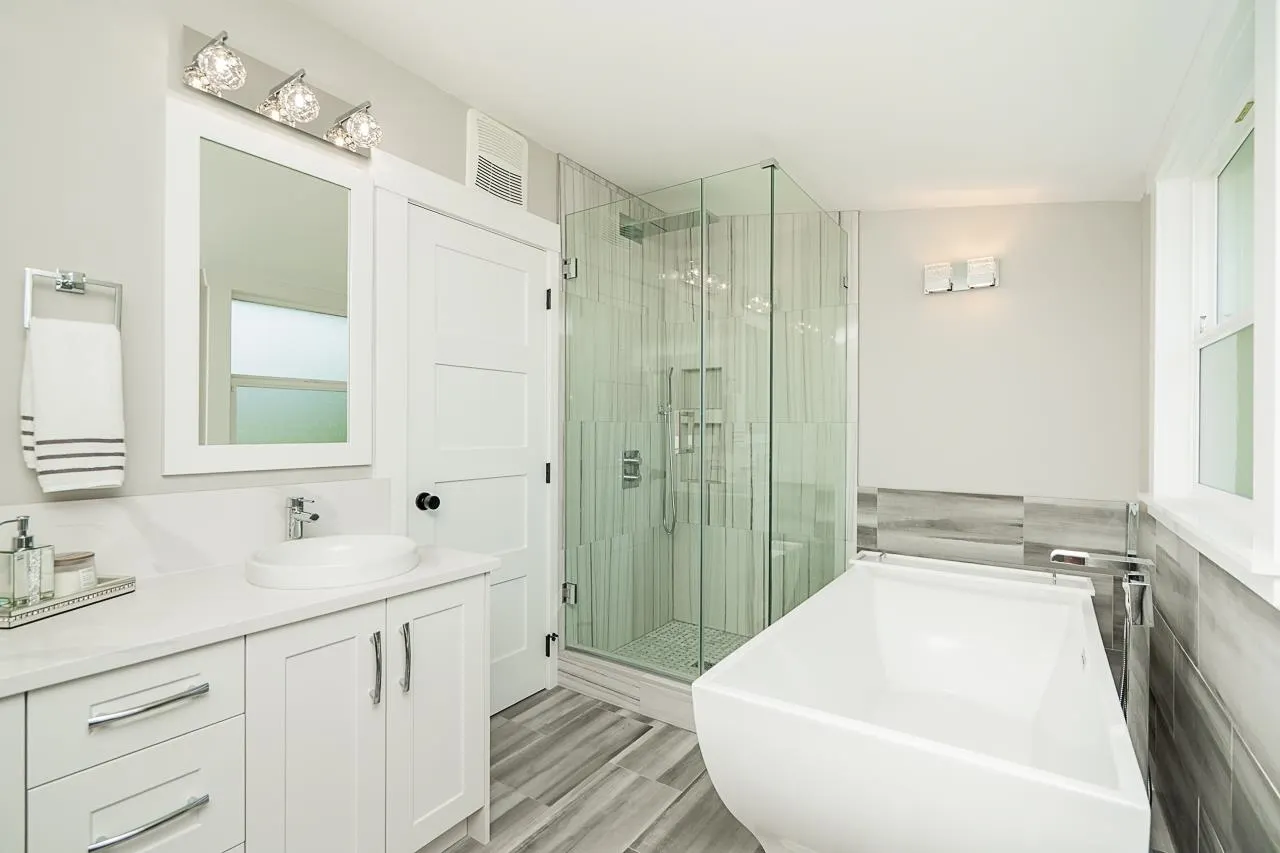 905 Edinburgh Street