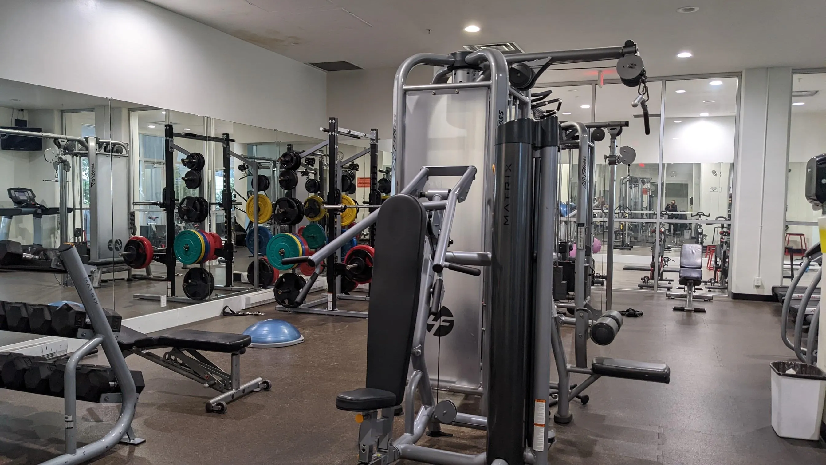 906 833 Homer Street