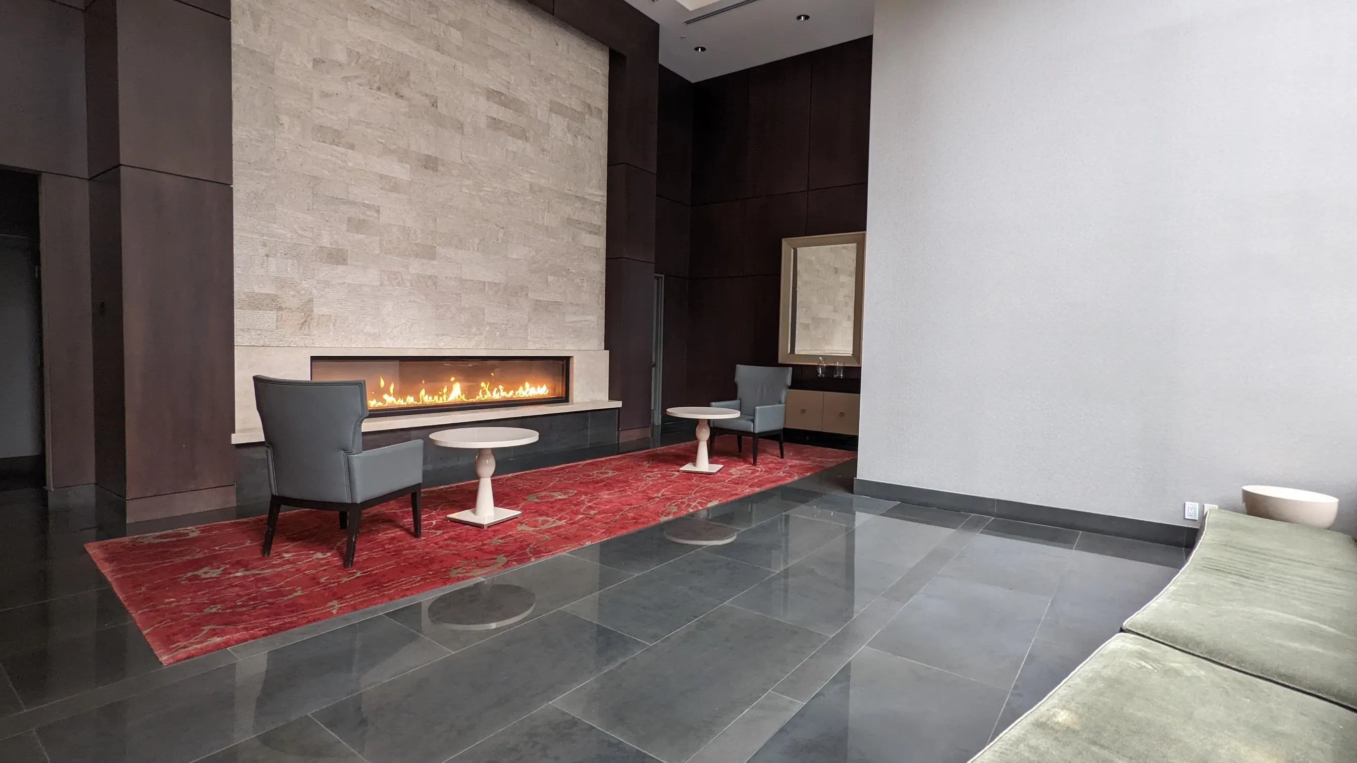 906 833 Homer Street