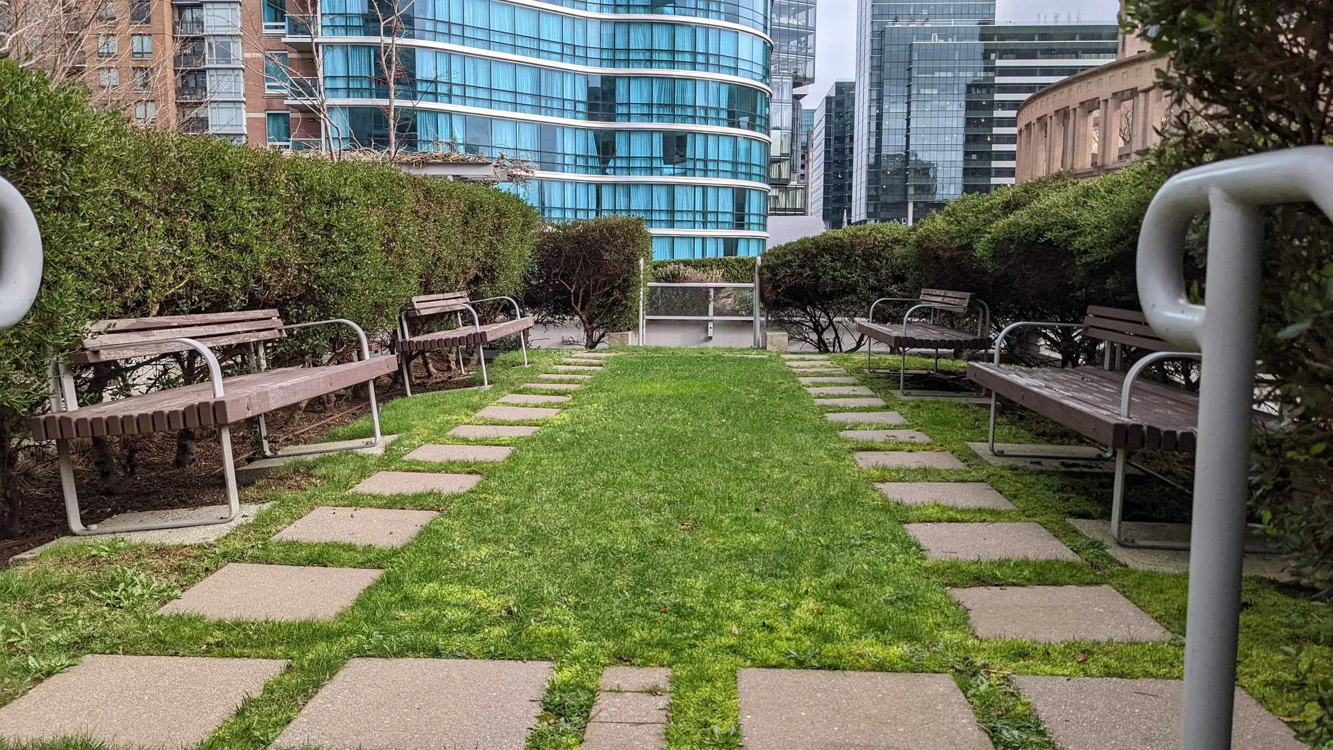 906 833 Homer Street