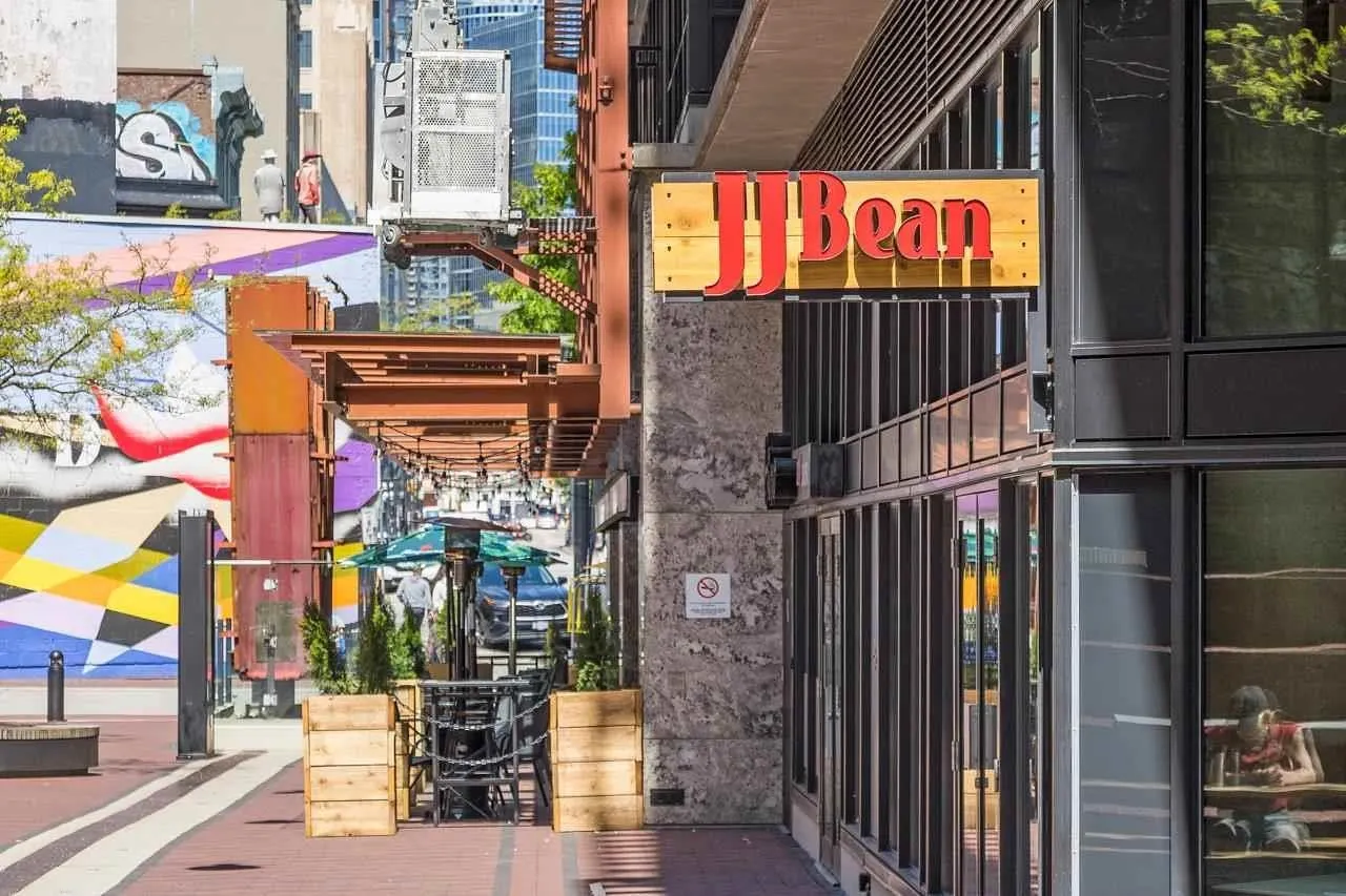1701 108 W Cordova Street