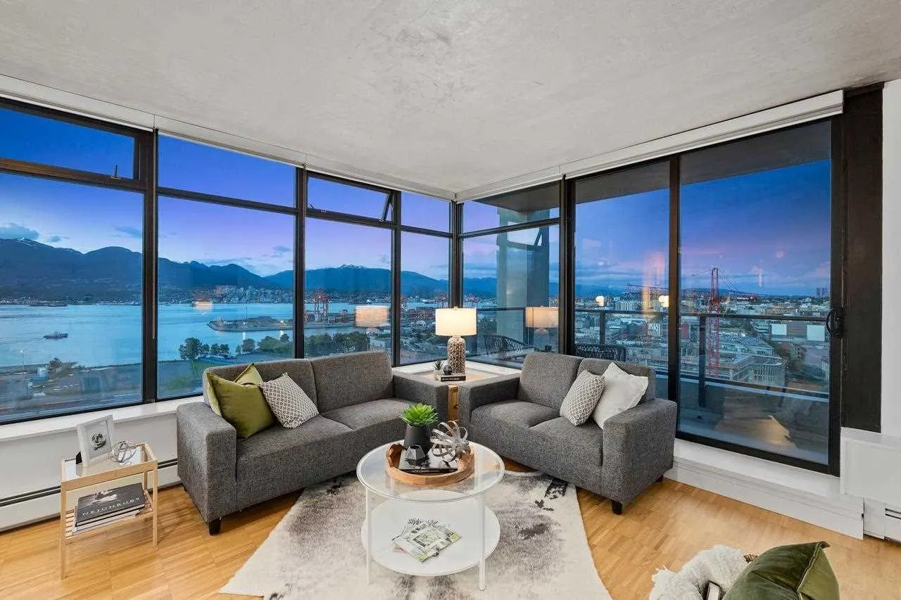 1701 108 W Cordova Street