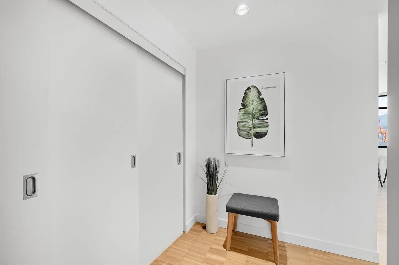 1701 108 W Cordova Street