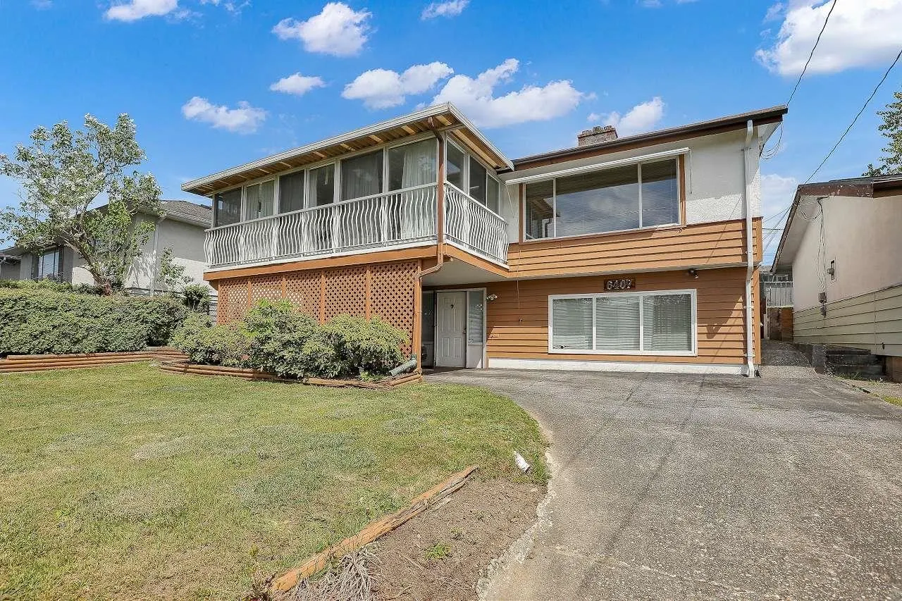 6407 Lougheed Highway