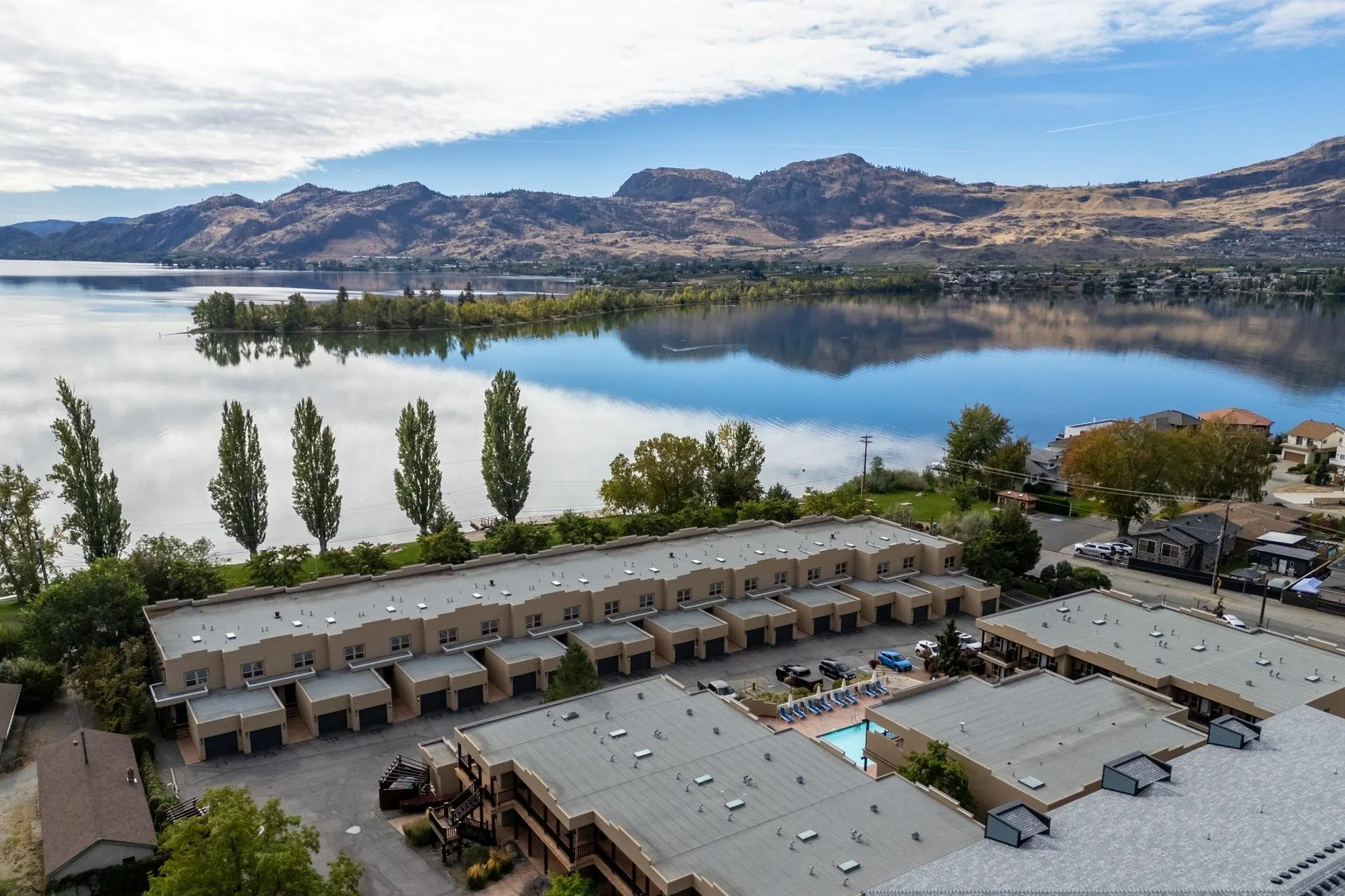 104 5401 Lakeshore Drive