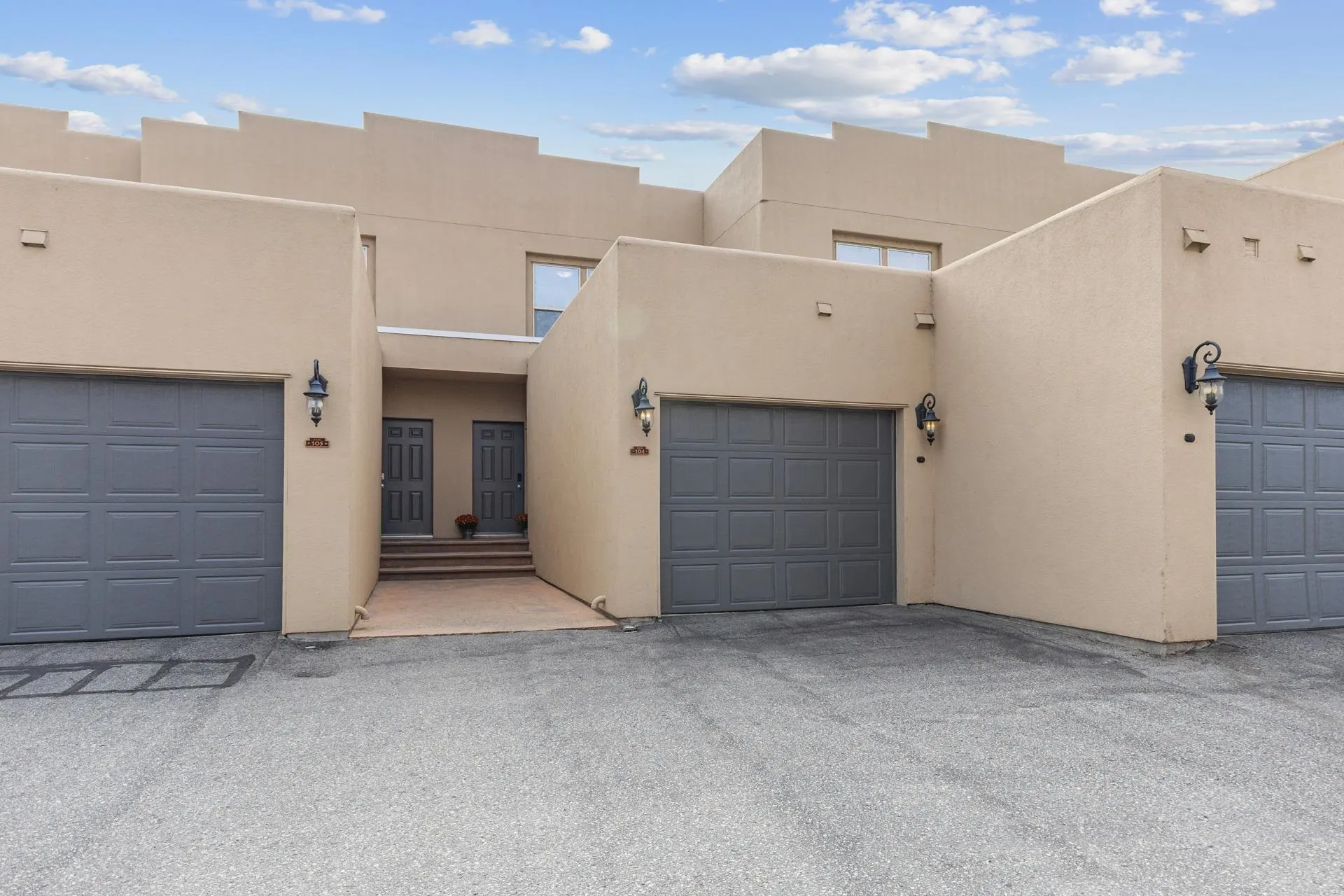 104 5401 Lakeshore Drive
